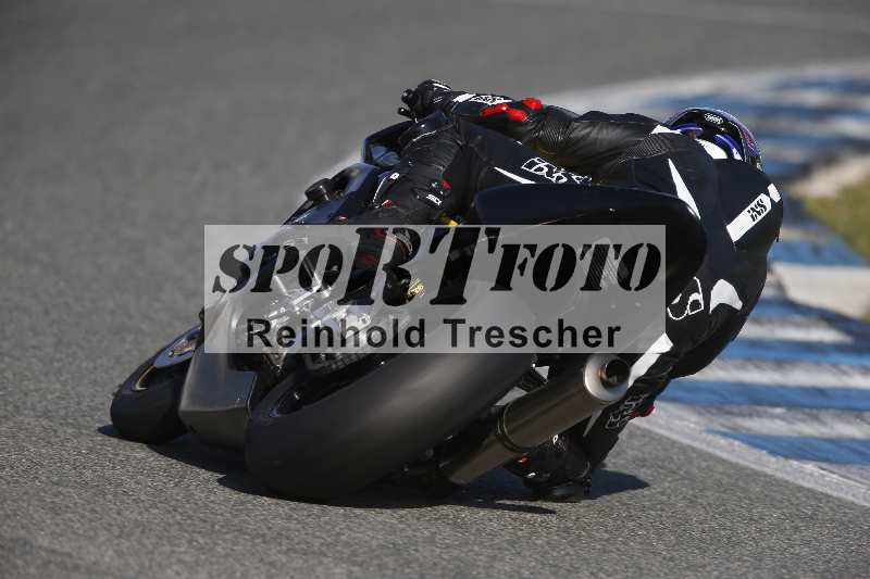 /Archiv-2024/02 29.01.-02.02.2024 Moto Center Thun Jerez/Gruppe schwarz-black/backside